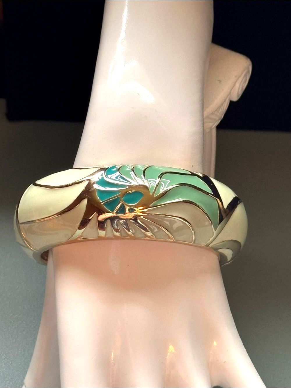 Sequin NY Signed Enamel Clamper Bangle Bracelet NWOT